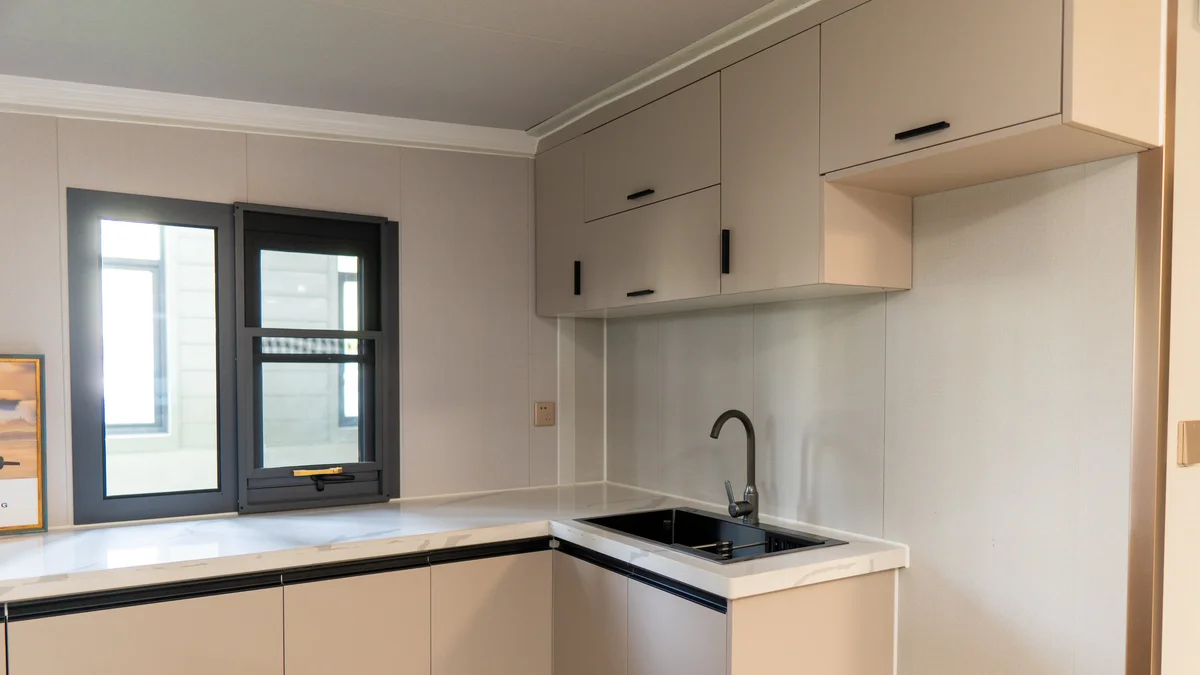 Grand Luxe - 40'+ Expandable Container Home | 3 Bedrooms | Full Bath, Kitchen, Living Room | High-Ceiling Modular Home (865 SF) - Image 8