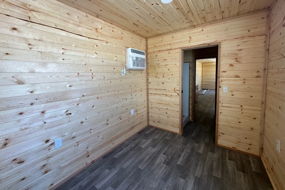 53' Retreat Cabin - Image 8