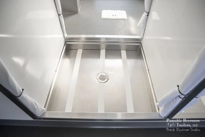 2 Station Environmental Decontamination Shower Trailer - Image 11