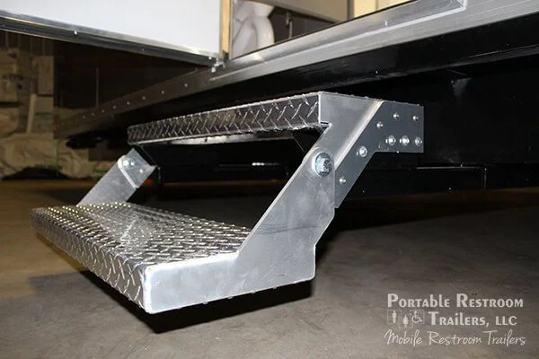 3 Station Shower Trailer Portable Restroom Rentals Locker Combo - Image 9