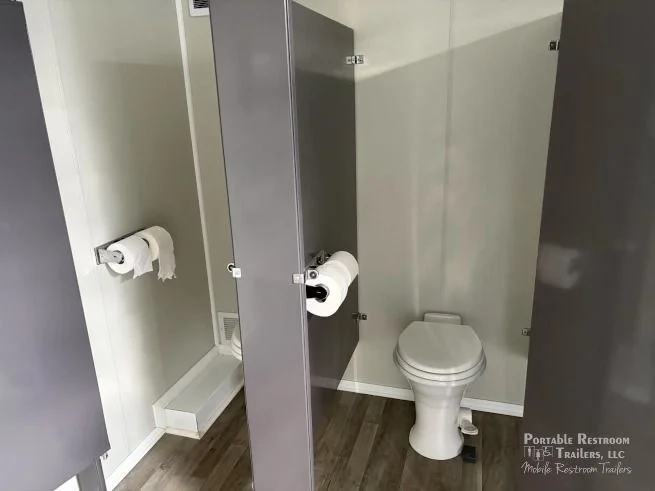 USED 6 Station Restroom Trailer | Oahu Series - Image 3
