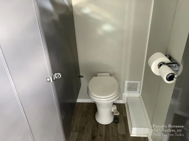 USED 6 Station Restroom Trailer | Oahu Series - Image 8