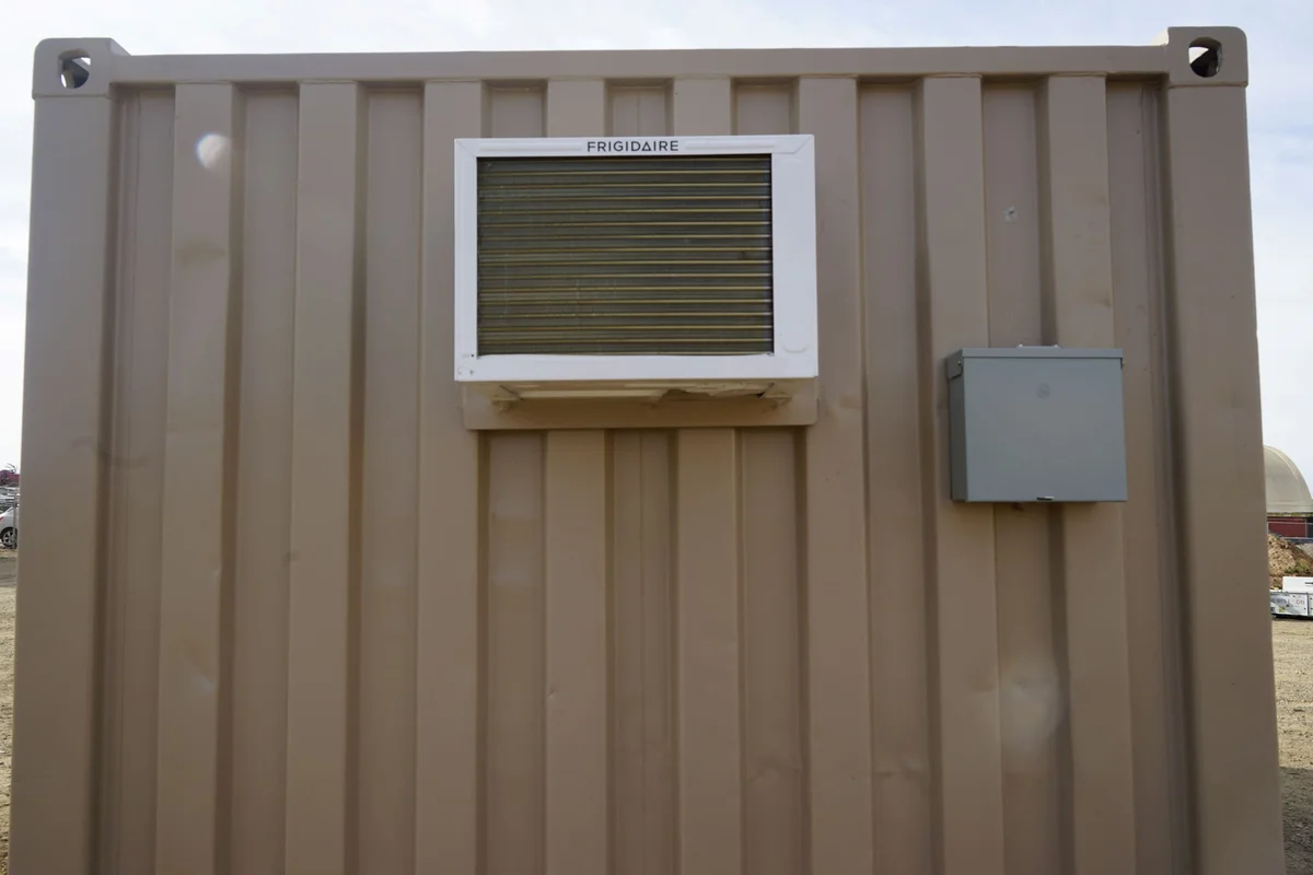 8,000 BTU HVAC (with heat)