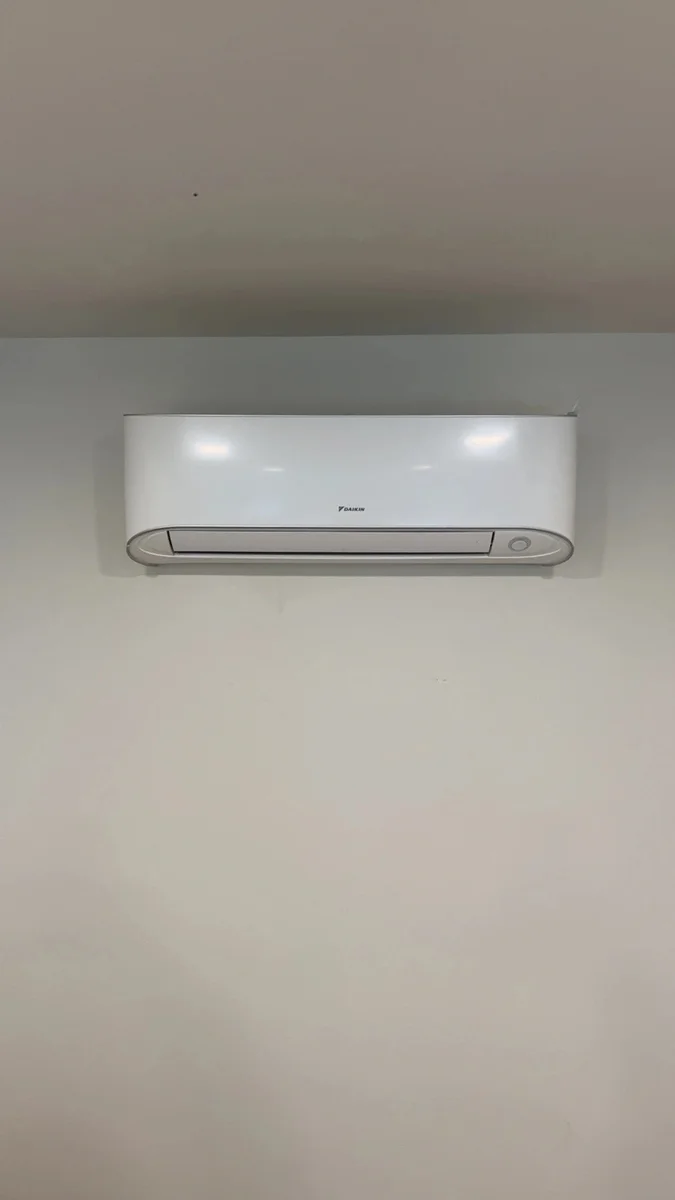 9,000 BTU AC Unit Mini Split - Image 2