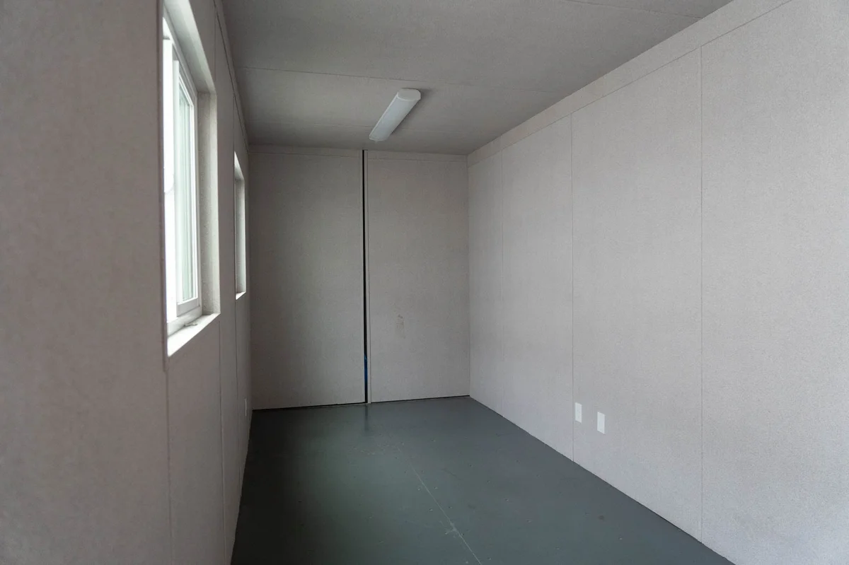 Stick-Framed, R13 Insulation, Vinyl-Wrapped Plywood Finish (45' High Cube)