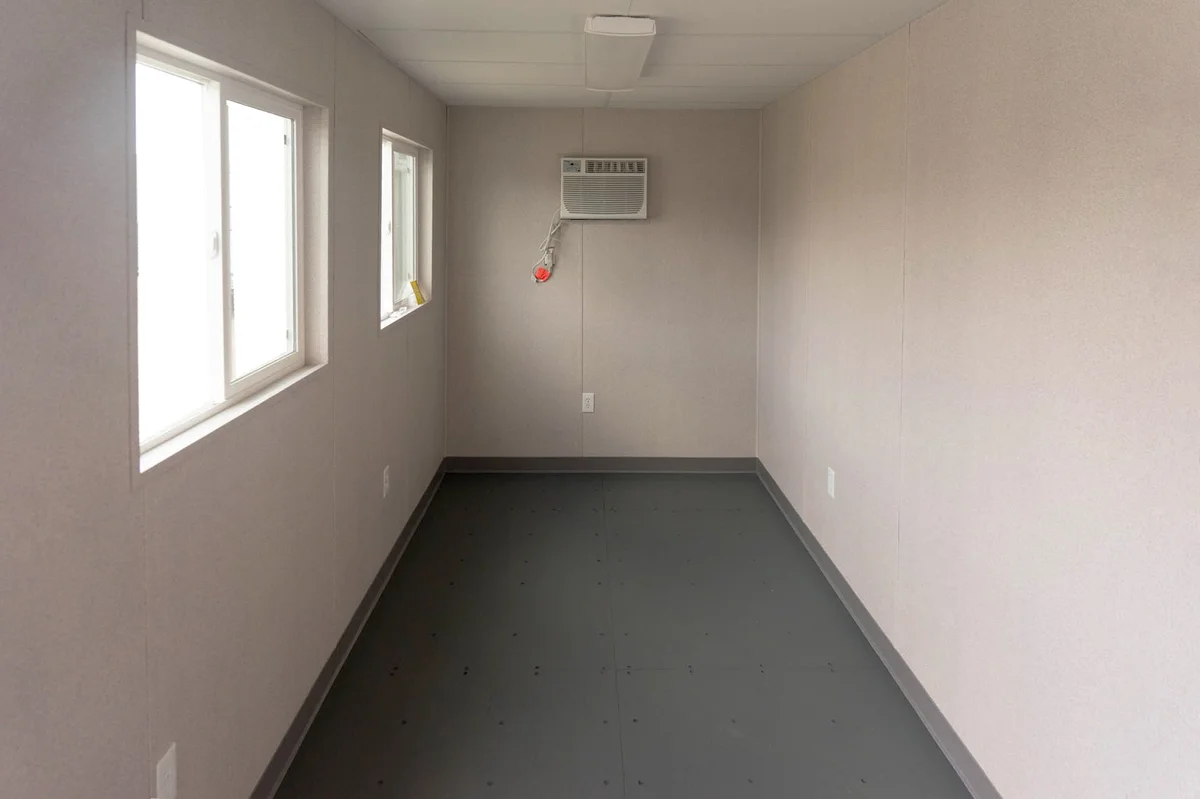 Stick-Framed, R13 Insulation, Vinyl-Wrapped Plywood Finish (45' High Cube) - Image 3