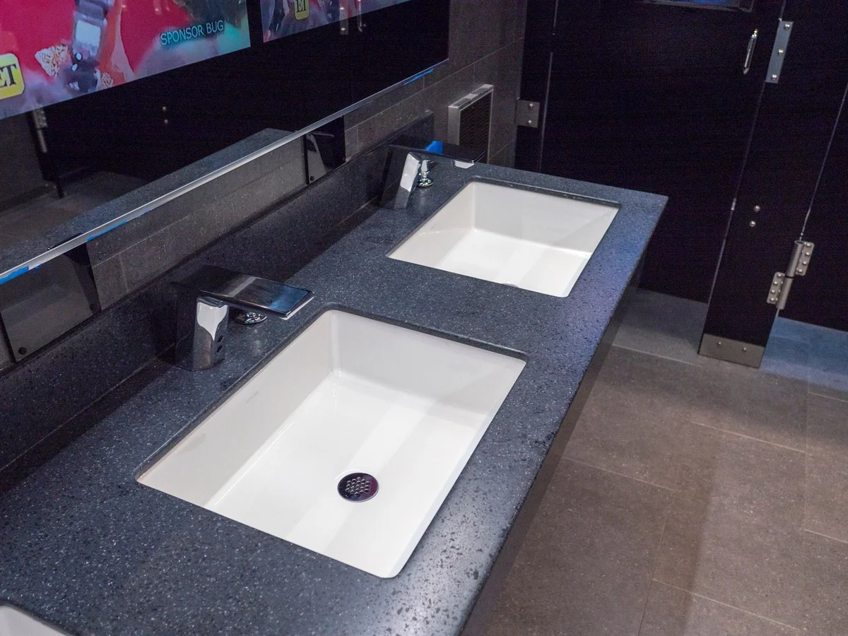 Used 11 Station Luxury Restroom Trailer - 3 Season Package - Image 4