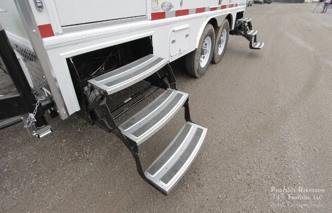 4 Station Shower Trailer Combo w/Lockers | Classic - 4 Season - Image 21