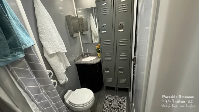 4 Station Shower Trailer Combo w/Lockers | Classic - 4 Season - Image 4
