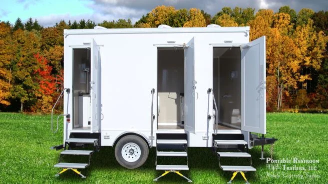 4 Station Bathroom Trailer | Calypso Series - Private Floor Plan - Image 10