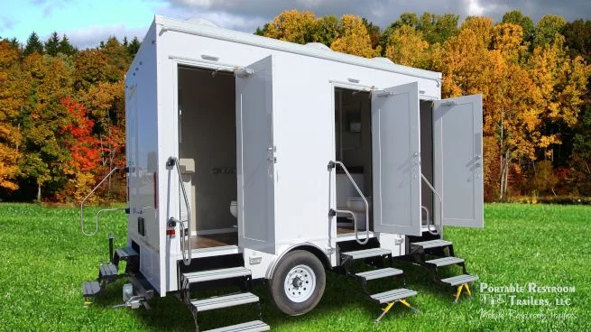 4 Station Bathroom Trailer | Calypso Series - Private Floor Plan - Image 2