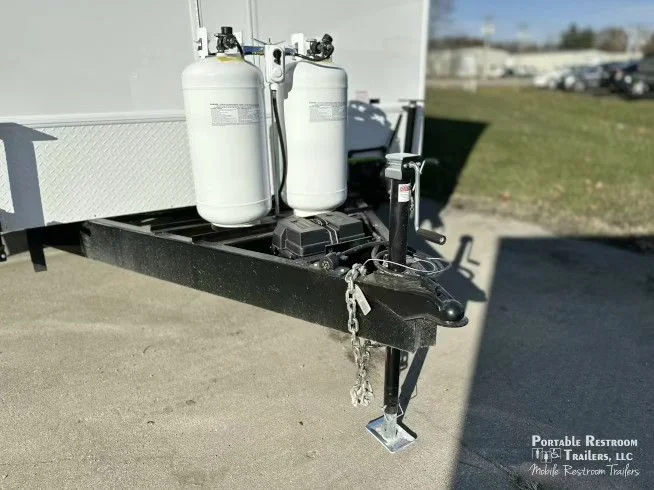 6 Station Shower Trailer Combo w/Lockers | Classic - 4 Season - Image 18