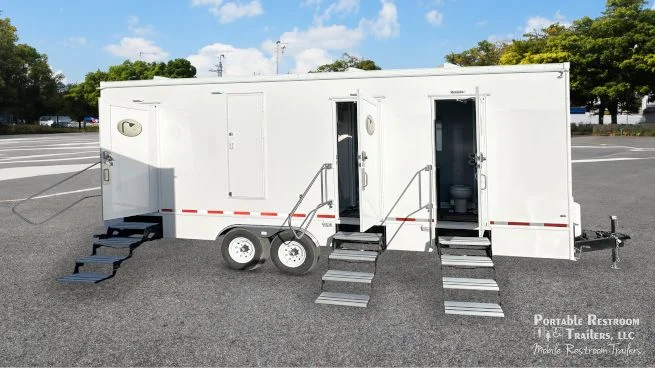 6 Station Shower Trailer Combo w/Lockers | Classic - 4 Season - Image 25
