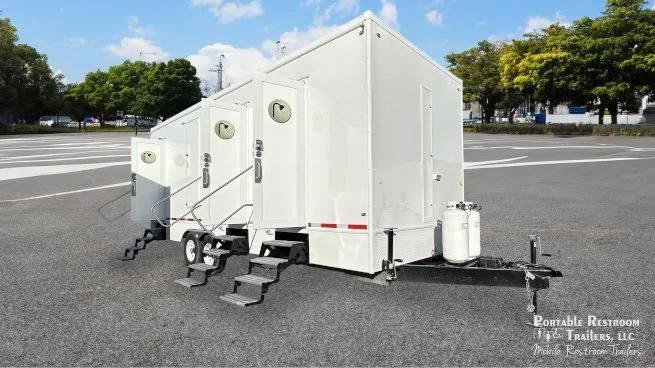 6 Station Shower Trailer Combo w/Lockers | Classic - 4 Season - Image 27