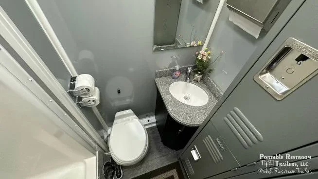 6 Station Shower Trailer Combo w/Lockers | Classic - 4 Season - Image 9