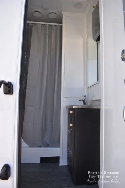 2 Station Shower Trailer with Sinks - 4 Season Package - Image 8
