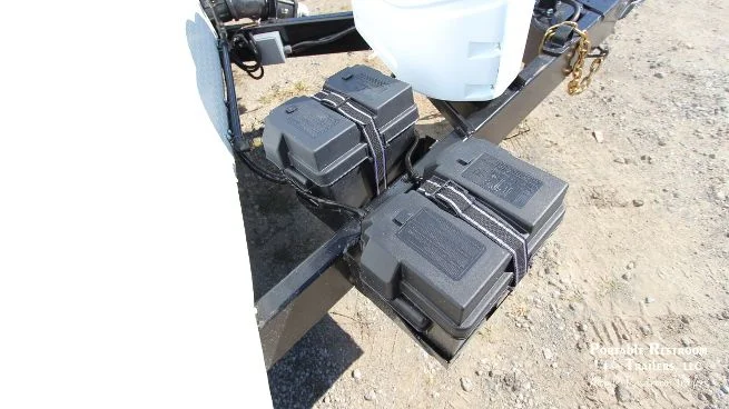 2 Station Shower Trailer with Sinks - 4 Season Package - Image 9