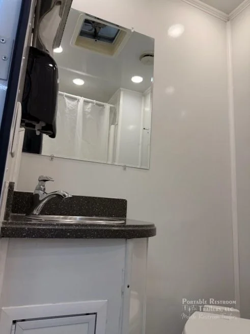 USED 6 Suite Combo Shower Trailer - 4 Season - Image 15
