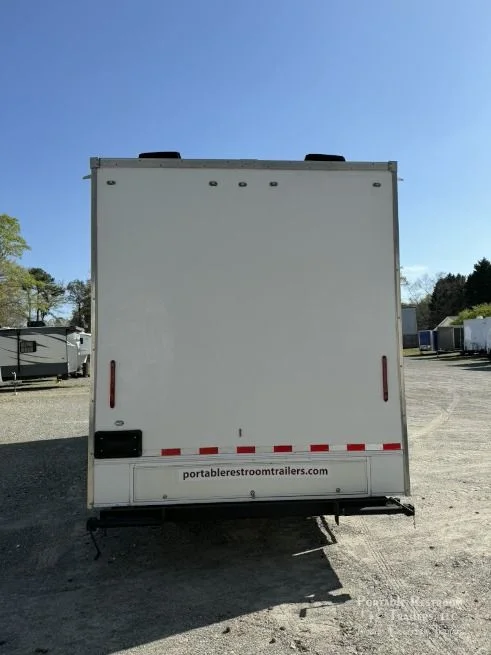 USED 6 Suite Combo Shower Trailer - 4 Season - Image 17