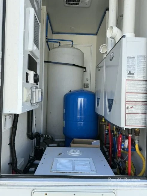USED 6 Suite Combo Shower Trailer - 4 Season - Image 20