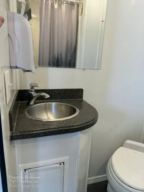 USED 6 Suite Combo Shower Trailer - 4 Season - Image 5