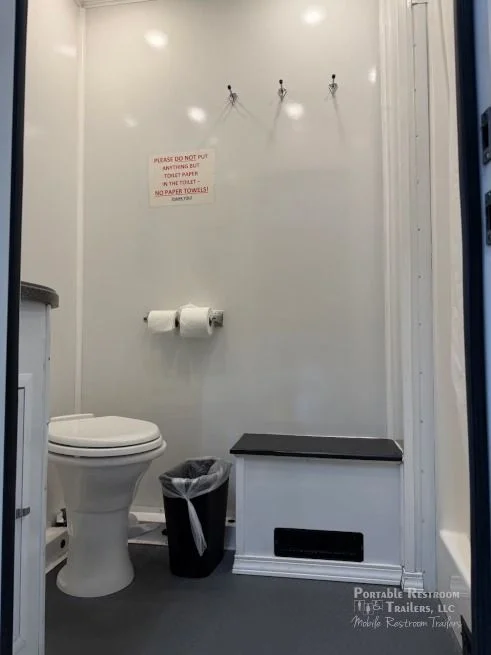 USED 6 Suite Combo Shower Trailer - 4 Season - Image 6